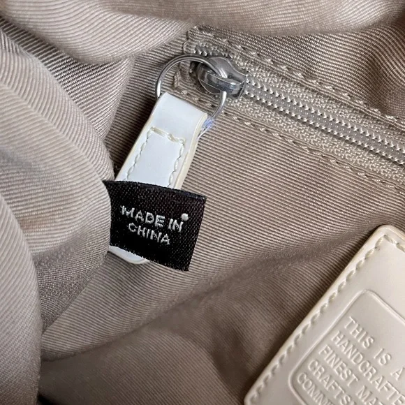 Coach Cream and Tan Shoulder Bag - Picture 8 of 11